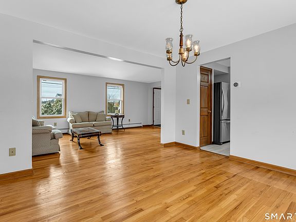 5th image of 26 Pent Road