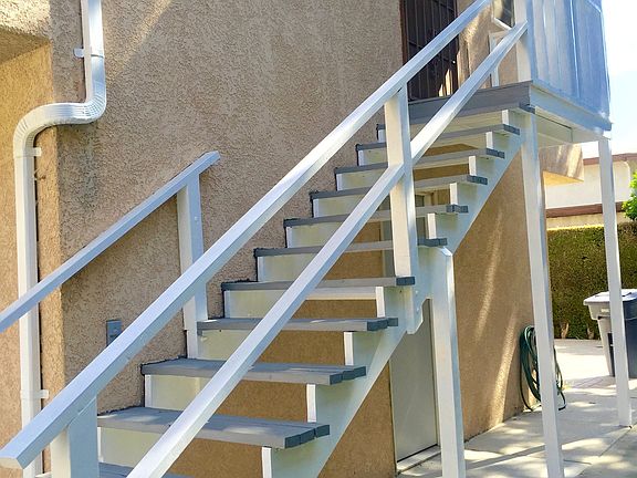 2nd image of 420 N Bushnell Ave