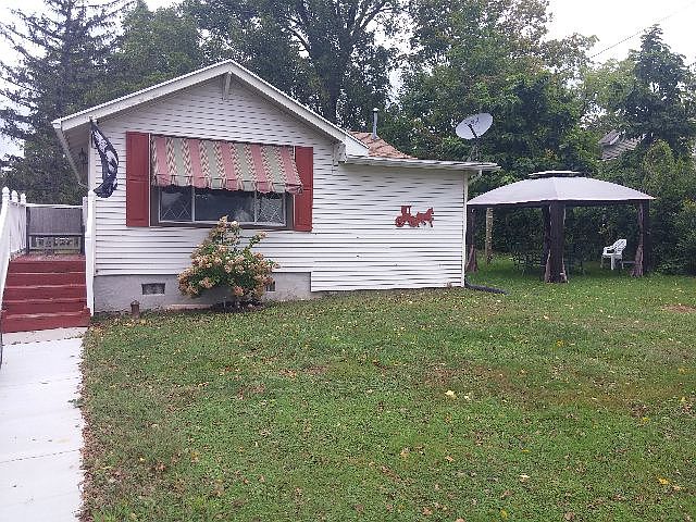 1st image of 2 Adams St