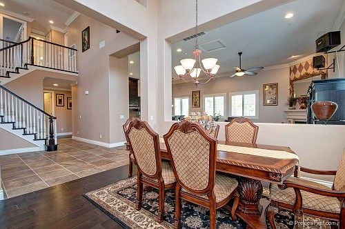 5th image of 1098 Village Dr