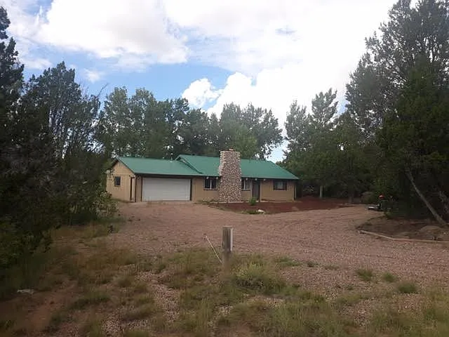 2 bed, 1261 sqft, $1,600 — Photo 1