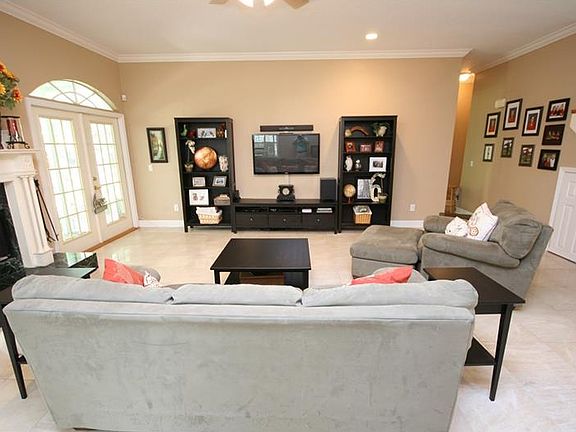 4th image of 6805 Bluffs Blvd