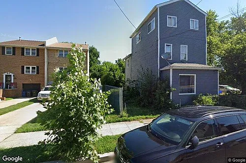 4418 Lee St NE Photo 1