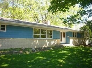 8213 James Ave S, Bloomington, MN 55431