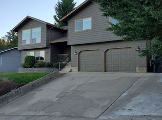 1500 NW Avery St, Roseburg, OR