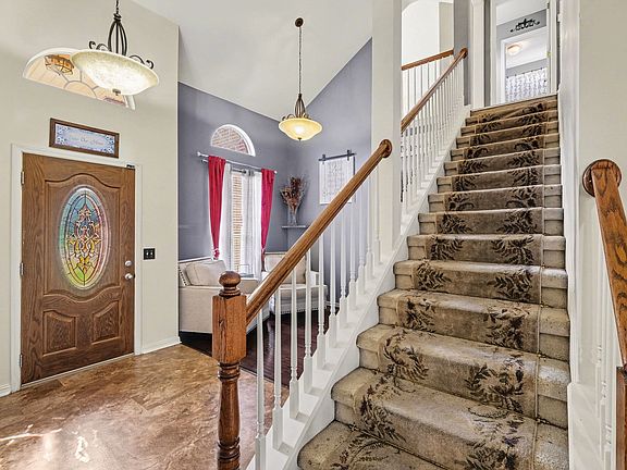 5th image of 2934 Churchill Ln