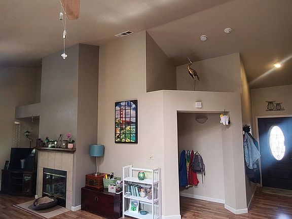 3rd image of 1325 Trevor Way