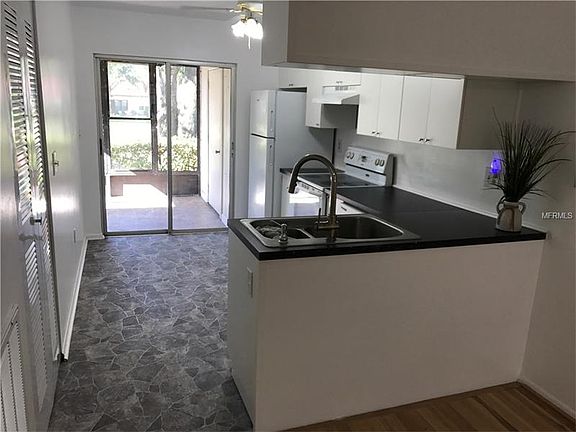 5th image of 1116 Tarridon Ct #1116