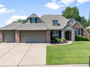 7204 E Knoxville St, Broken Arrow, OK 74014