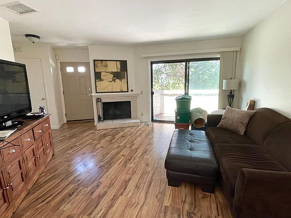 5th image of 3984 Voltaire St