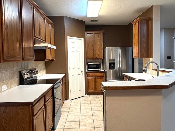 5th image of 1625 Mineral Springs Dr