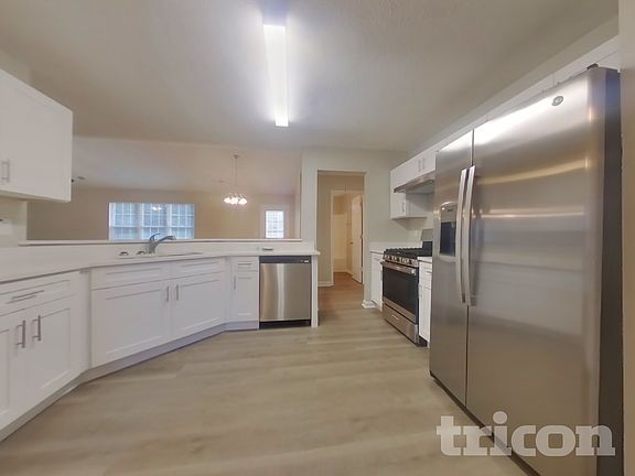 5th image of 3010 Lake Park Ct