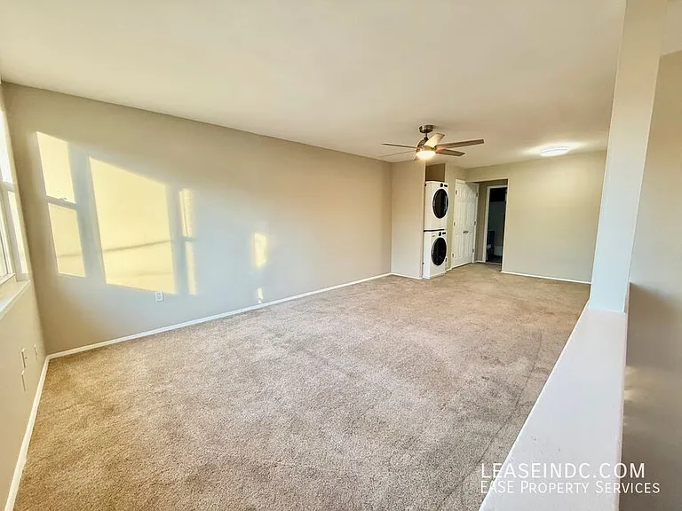 4407 2nd St NE #2 — Photo 4