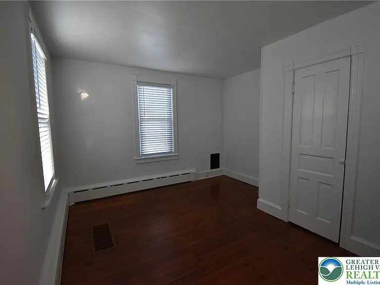 204 N 9th St — Photo 21