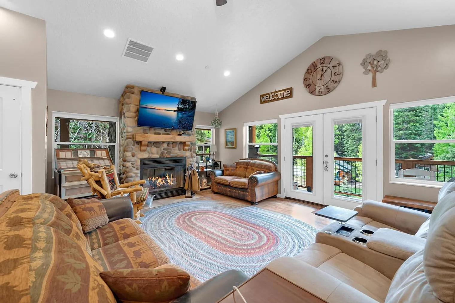 7 bed, 5.0 bath, 3853 sqft, $24,249 — Photo 1