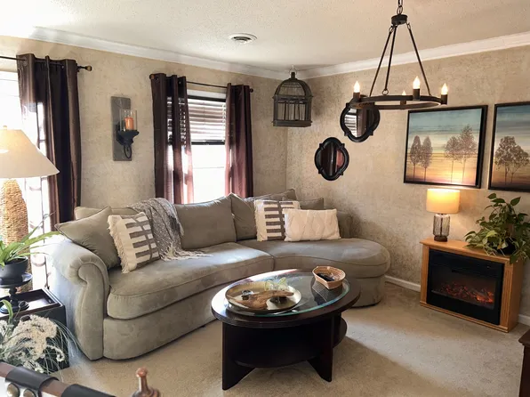 309 Kingswood Ct, Clarksville, TN 37043