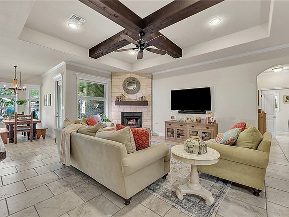 3rd image of 8312 Raintree Dr