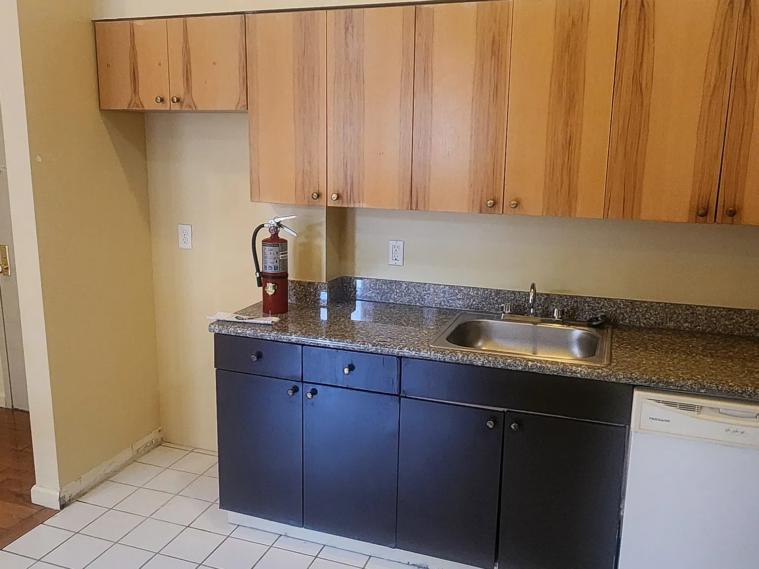 2 bed, 1200 sqft, $1,650 — Photo 3