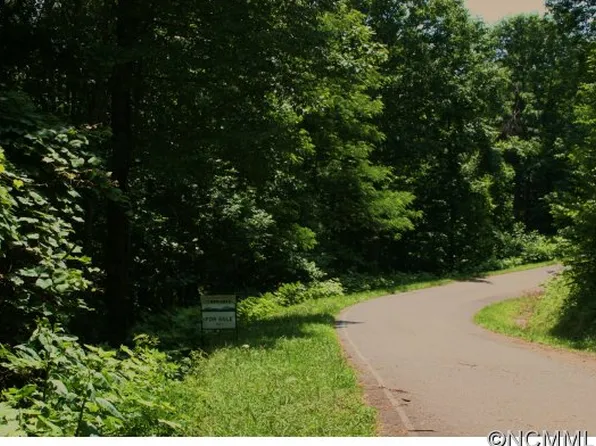 7 Wood Haven Ln, Black Mountain, NC 28711