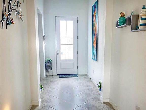 3rd image of 15937 Honey Suckle St