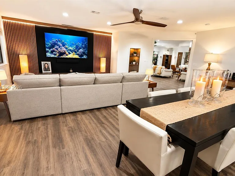 10244 Vestal Ct — Photo 4