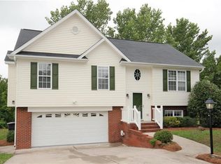 618 Three Oaks Dr, High Point, NC 27265