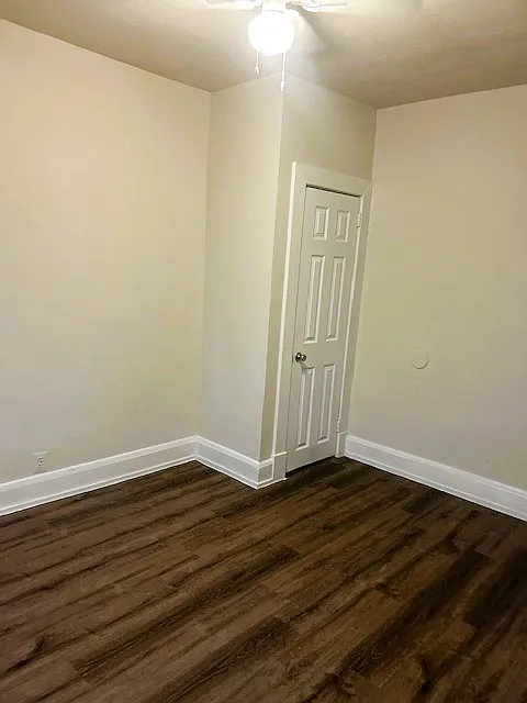 Living Room - 2005 McCulloh St #3R
