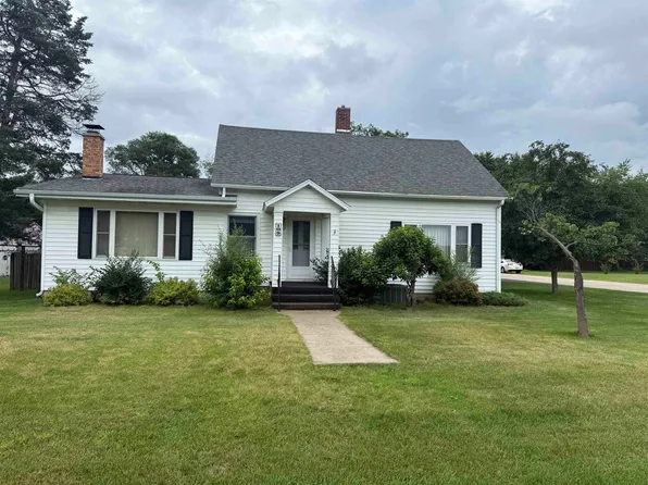 109 S 1st St, Avoca, WI 53506