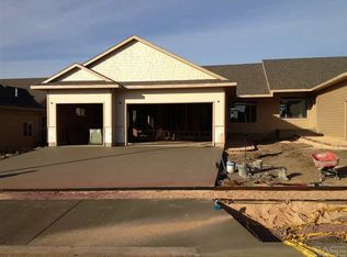 8011 Copper Ridge Rd, Sioux Falls, SD 57108