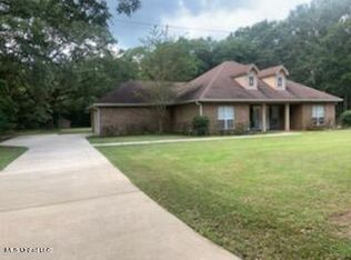 12419 Revolutionary Rd, Moss Point, MS 39562