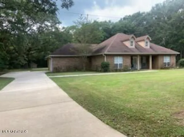 12419 Revolutionary Rd, Moss Point, MS 39562