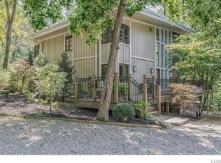 925 Orrville Wood Ln, Chesterfield, MO 63005