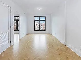 207 W 18th St #12, New York, NY 10011