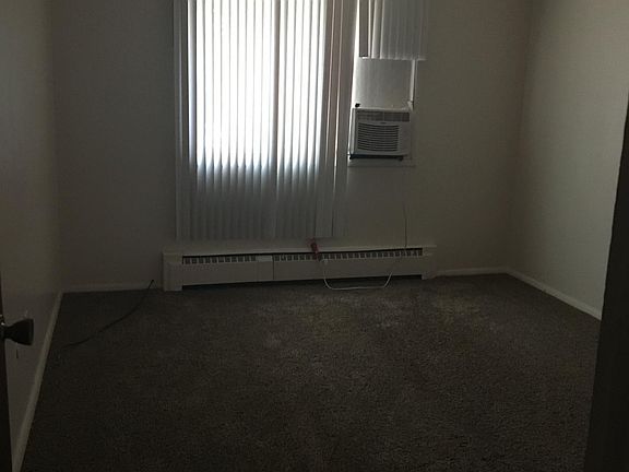 5th image of 161 S Croswell Ave #7
