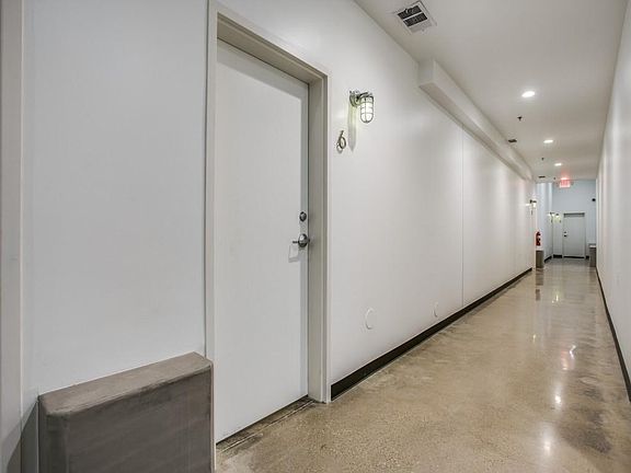 5th image of 155 Oak Lawn Ave Unit 7
