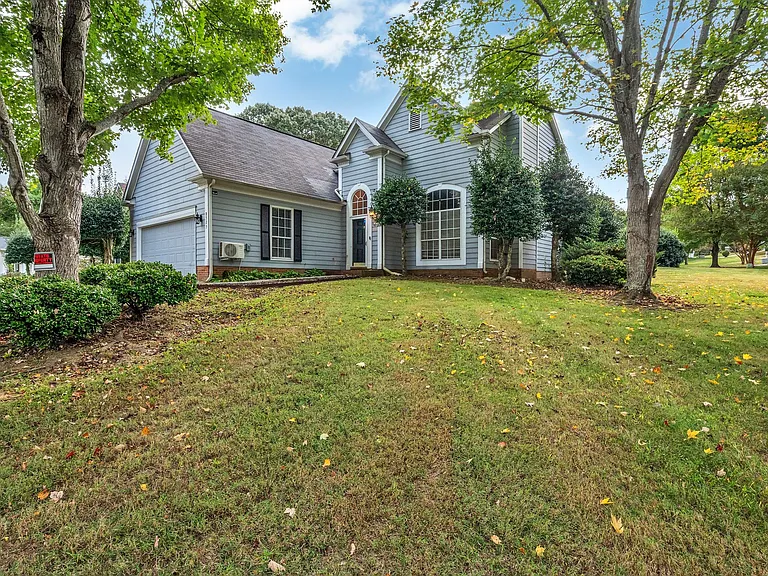 8335 Springhead Ln — Photo 23