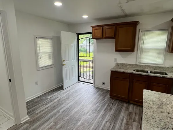 2308 Date St, Louisville, KY 40210