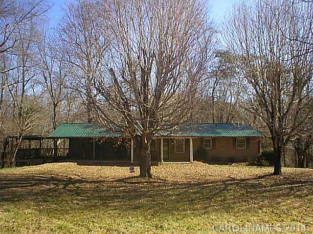1st image of 136 Moose Farm Dr