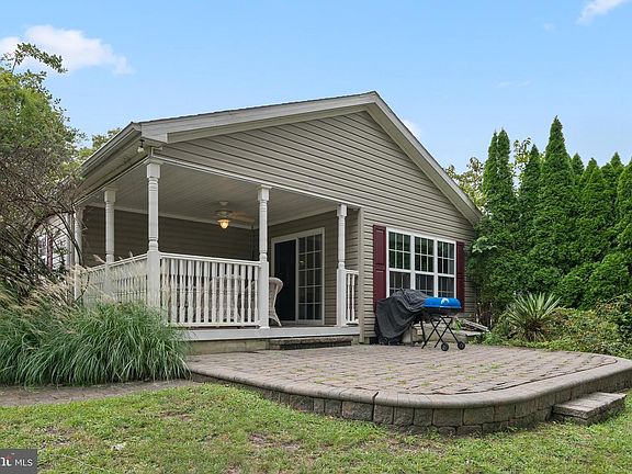 2nd image of 277 Greenbriar Ct