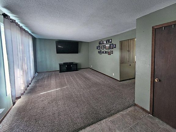 4th image of 518 Cherry St