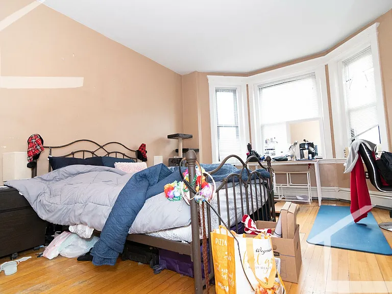 8 Glenville Ave #2 — Photo 9