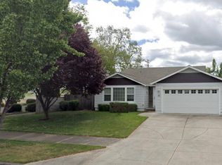 911 Hampton Way, Medford, OR 97501