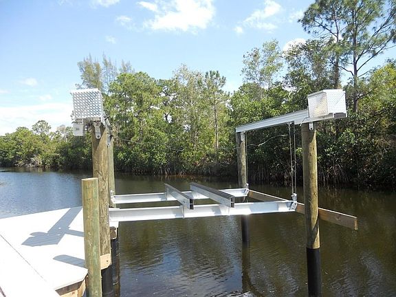 4th image of 1801 Four Mile Cove Pkwy