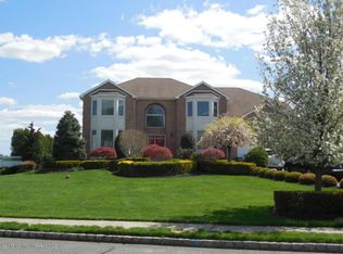 23 Barn Owl Ct, Morganville, NJ 07751