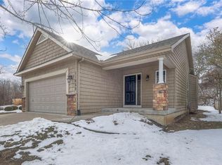 11060 Whispering Ln, Kansas City, KS 66109
