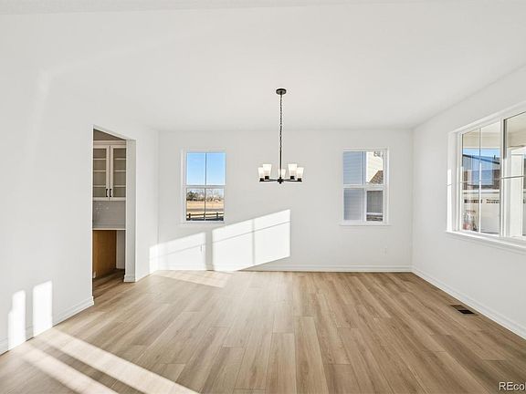 2nd image of 6126 Oban Road