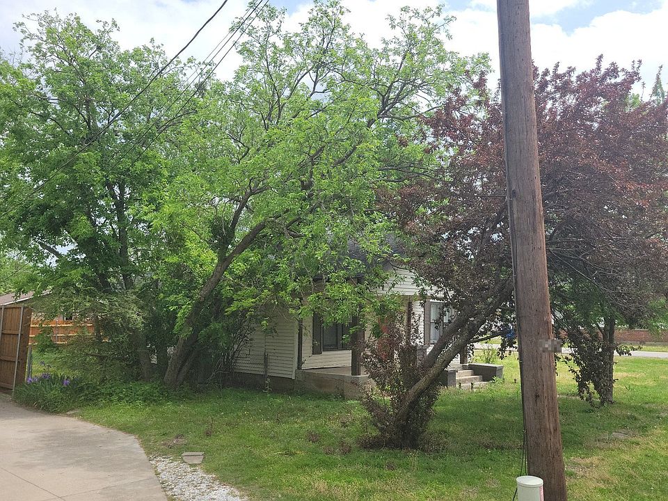 2nd image of 218 S 5th St