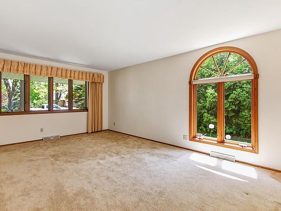 5th image of 4657 S 114th STREET
