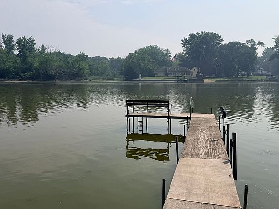 3rd image of 4234 Riverside Dr