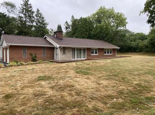 611 Saddle Rd, Wheaton, IL 60187